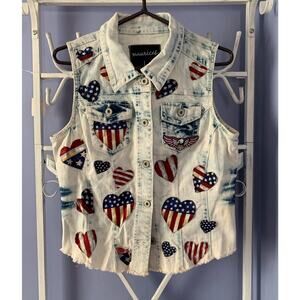 Maurices distressed denin vest top stars amd strips flag heart Patriots Lg farm